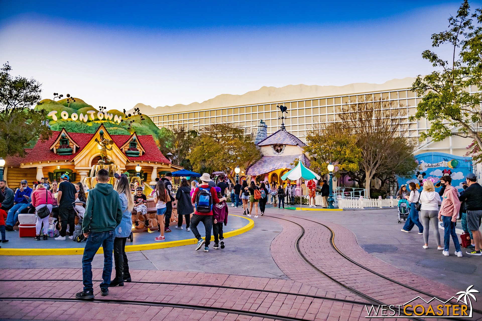  The view from the fountain. 