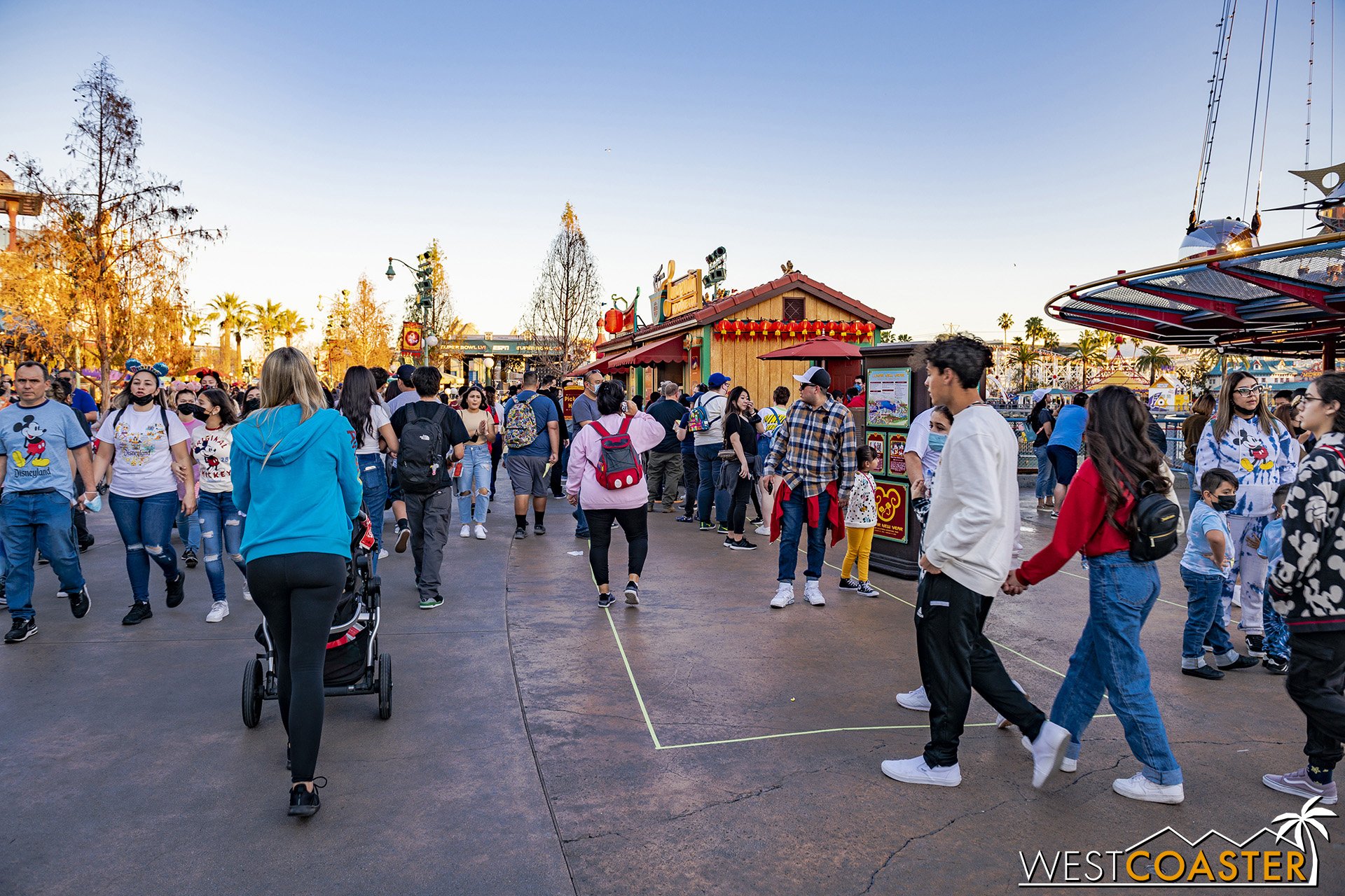  Checking up on the Lunar New Year Celebration food stall lines, the waits are still sizable to order. 