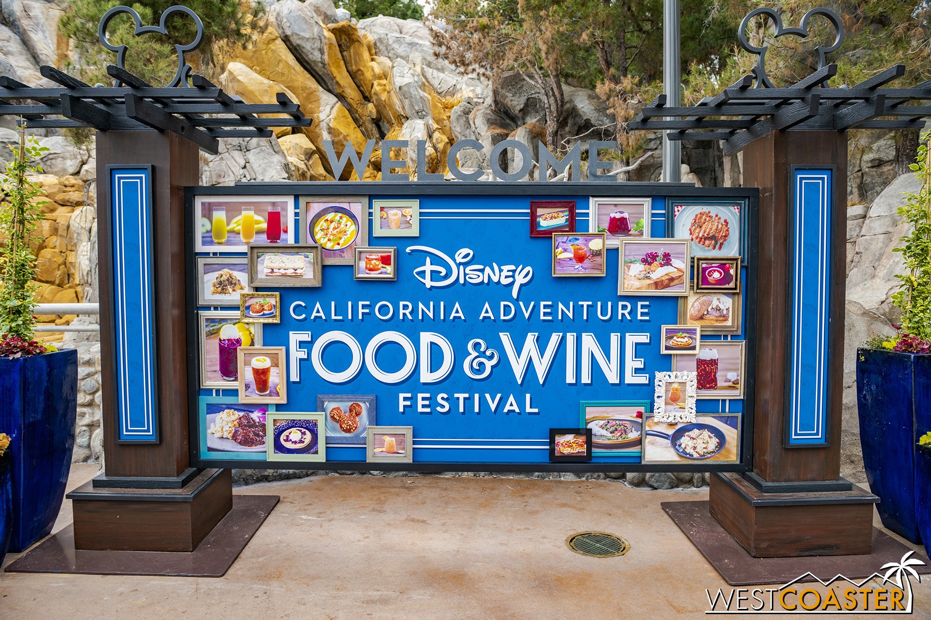  Welcome to this year’s Food &amp; Wine Festival!  There’s a photo op right in front of the backside of Grizzly River Run to welcome guests to the event! 