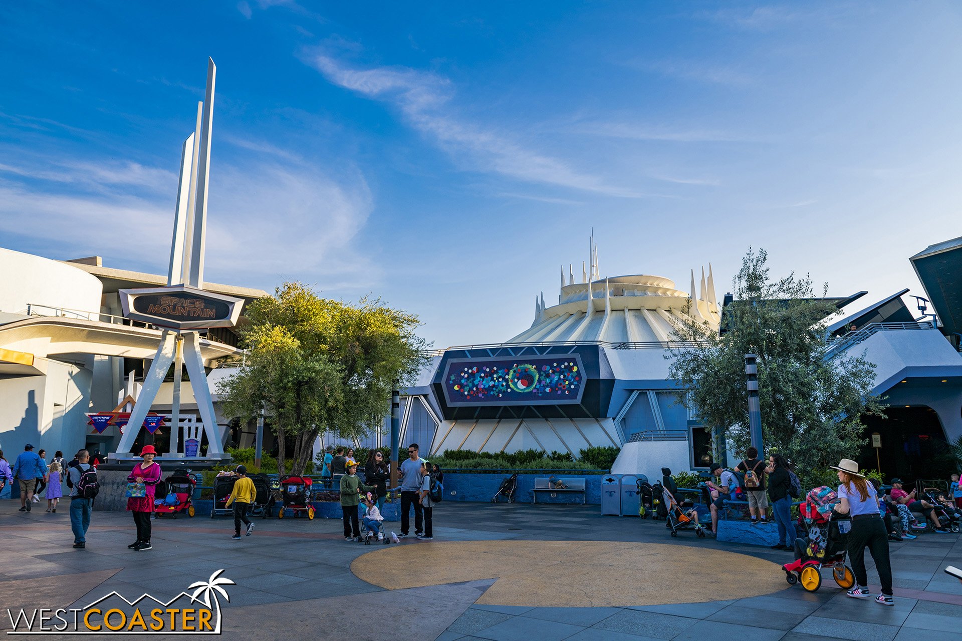 Hyperspace Mountain will be returning starting April 29th. 