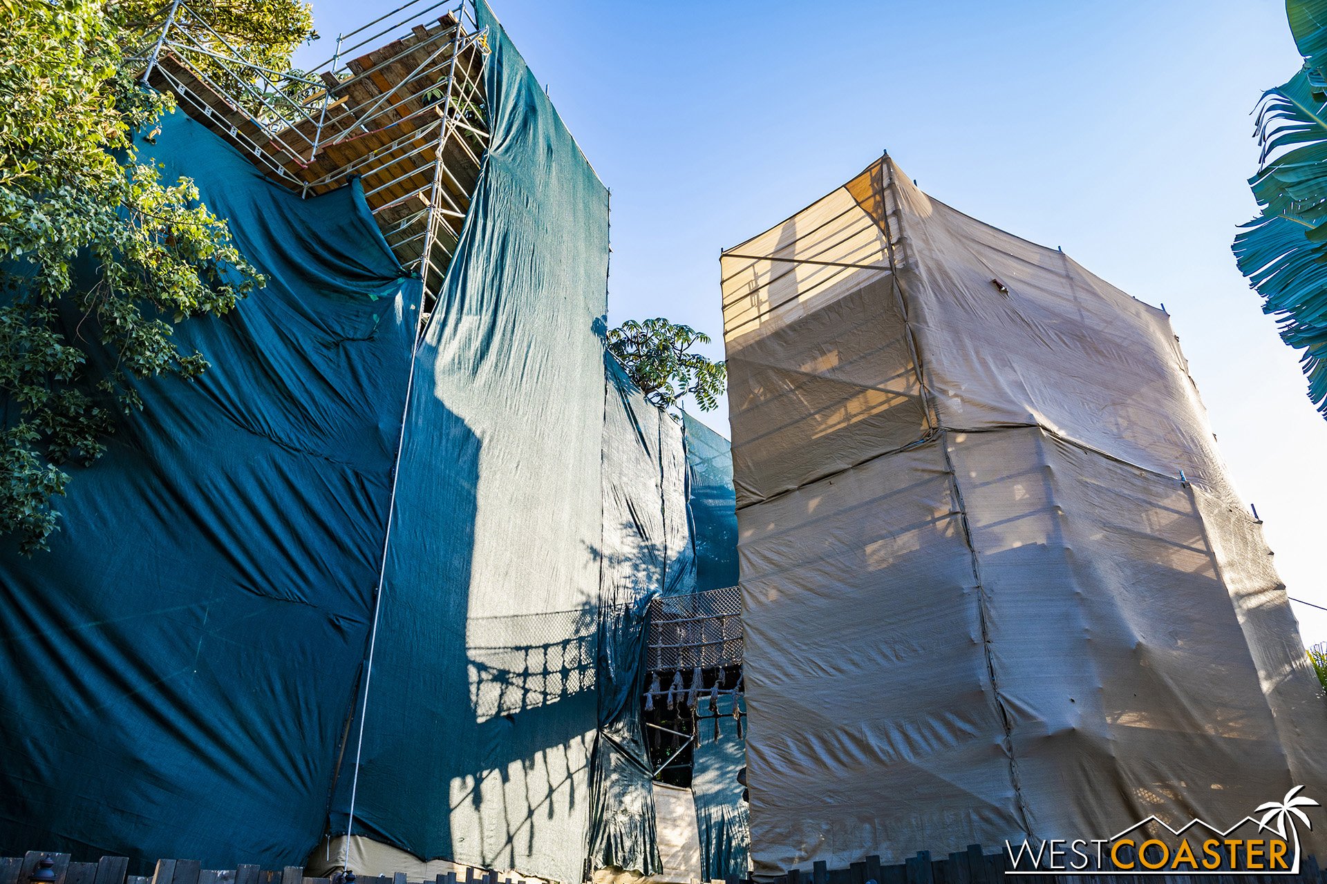  Tarzan’s Treehouse continues to be under construction, but now under wraps. 