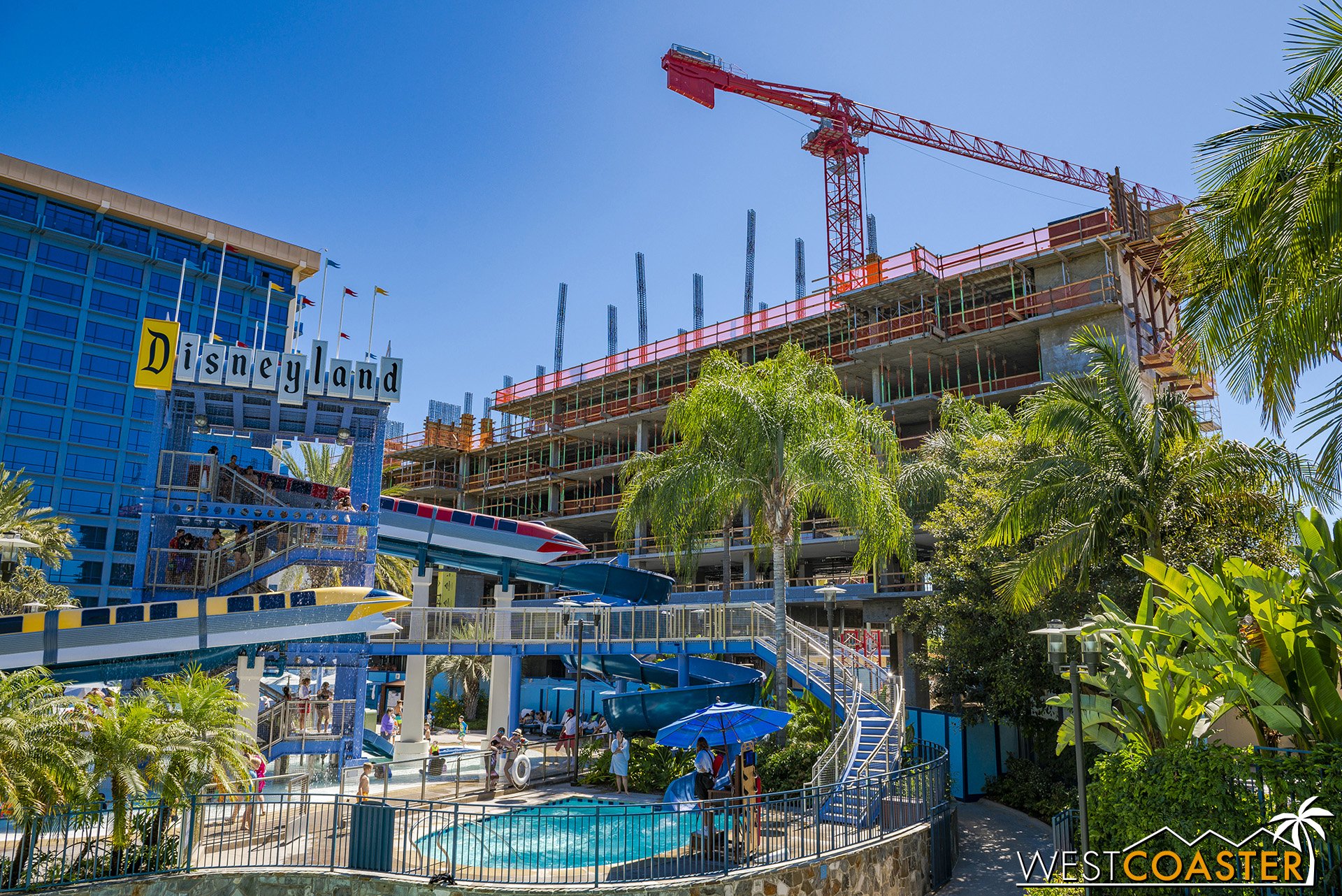 The new Disney Vacation Club tower is going up at the Disneyland Hotel. 