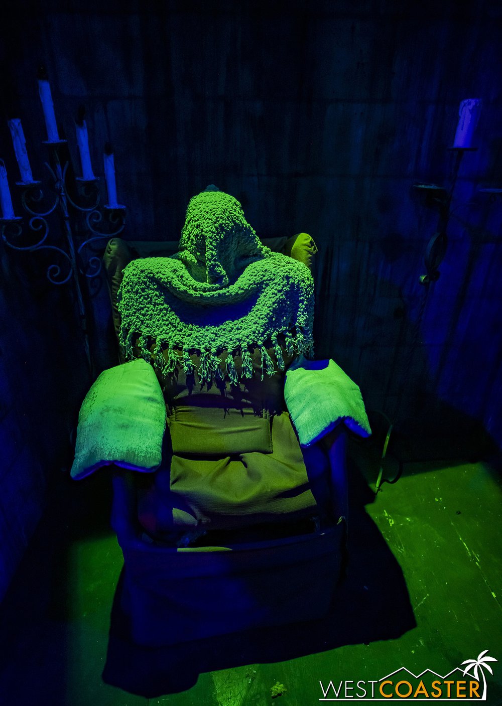 KBF-23_0330-G-DarkRide-0010.jpg