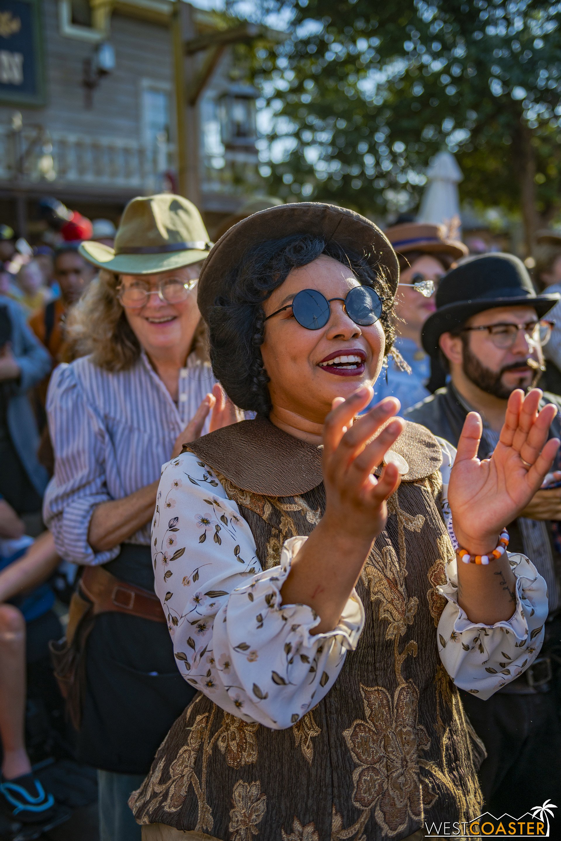  The Citizens of Calico can hardly bear to wait for the news! 