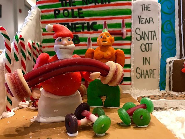 whoa! Santa turned over a new leaf! go big guy! ❄️❄️❄️❄️(can you believe it&rsquo;s a gingerbread house?!)