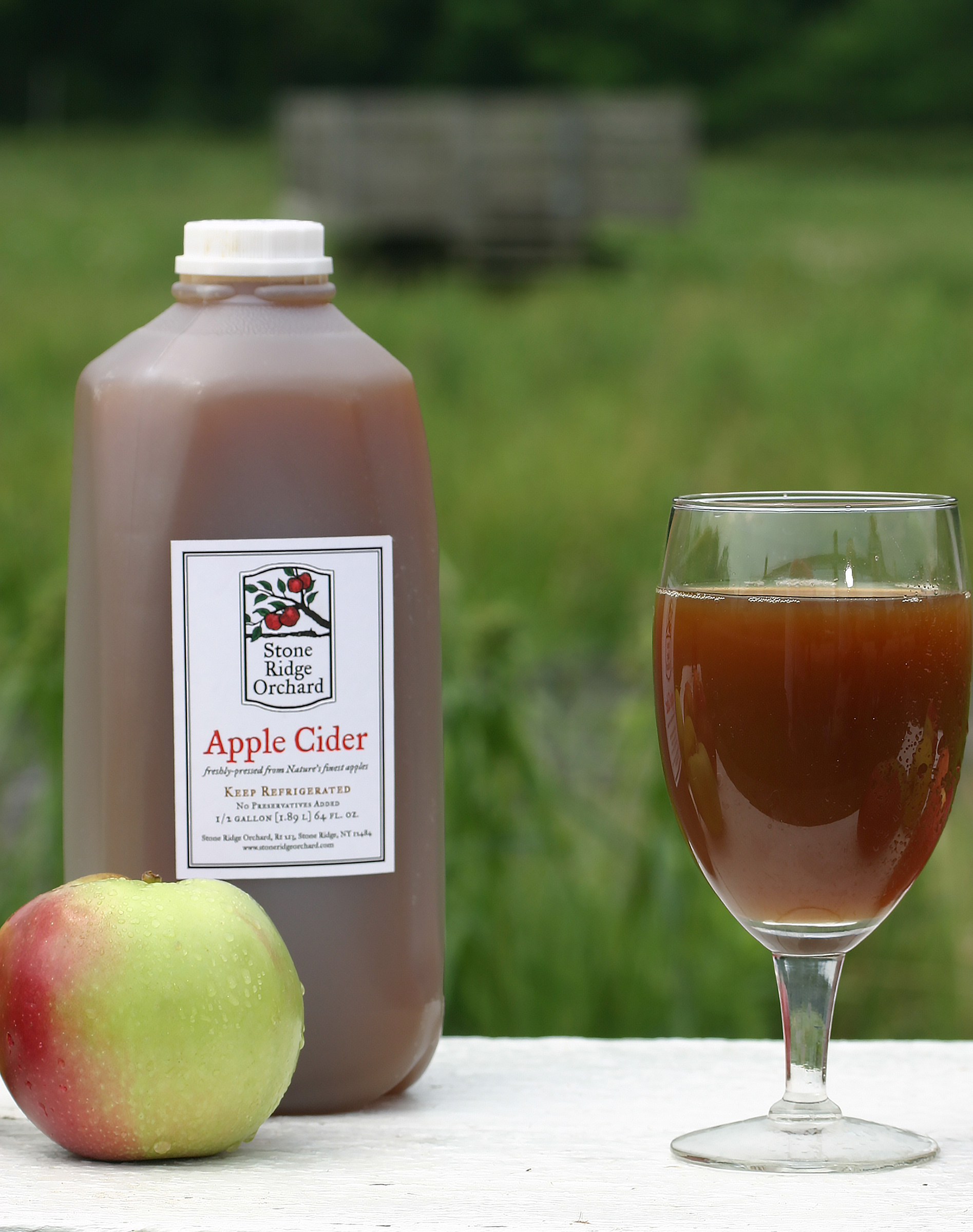 Cider, glass, 1 apple SRO#268.jpg