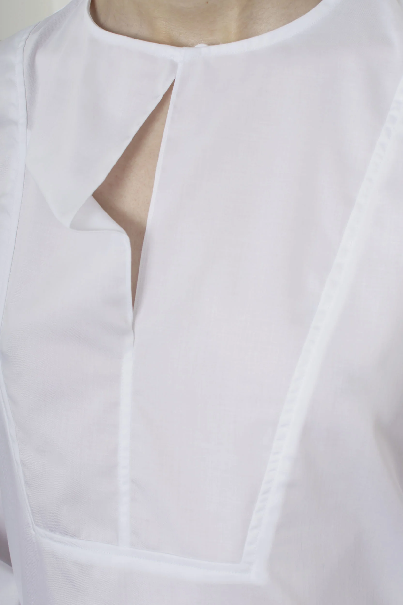 s1-204_white_detail.jpg
