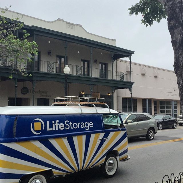 Spotted @thepromobus downtown! 💙💛💙#Pensacola #lifestorage #lifeismoving #promotions #promobus #supposey