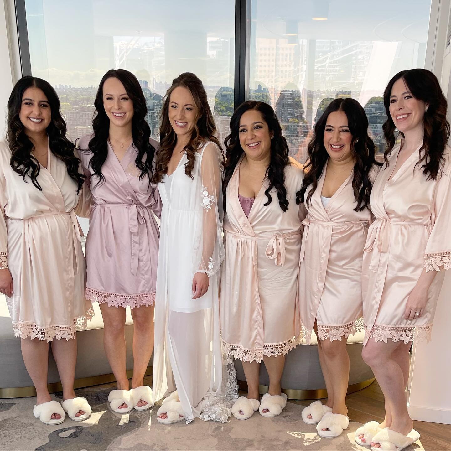 We absolutely loved getting these beautiful bridesmaids ready!
▫️
Makeup by Aj and Martha. Hair by Zerina for the bridesmaids. ✨ 
▫️

#THEGLAMOURY|THEGLAMOURY.COM
💻 Email info@theglamoury.com

#makeup #hair #vancouver #yvr #beauty #love #bridal #wed