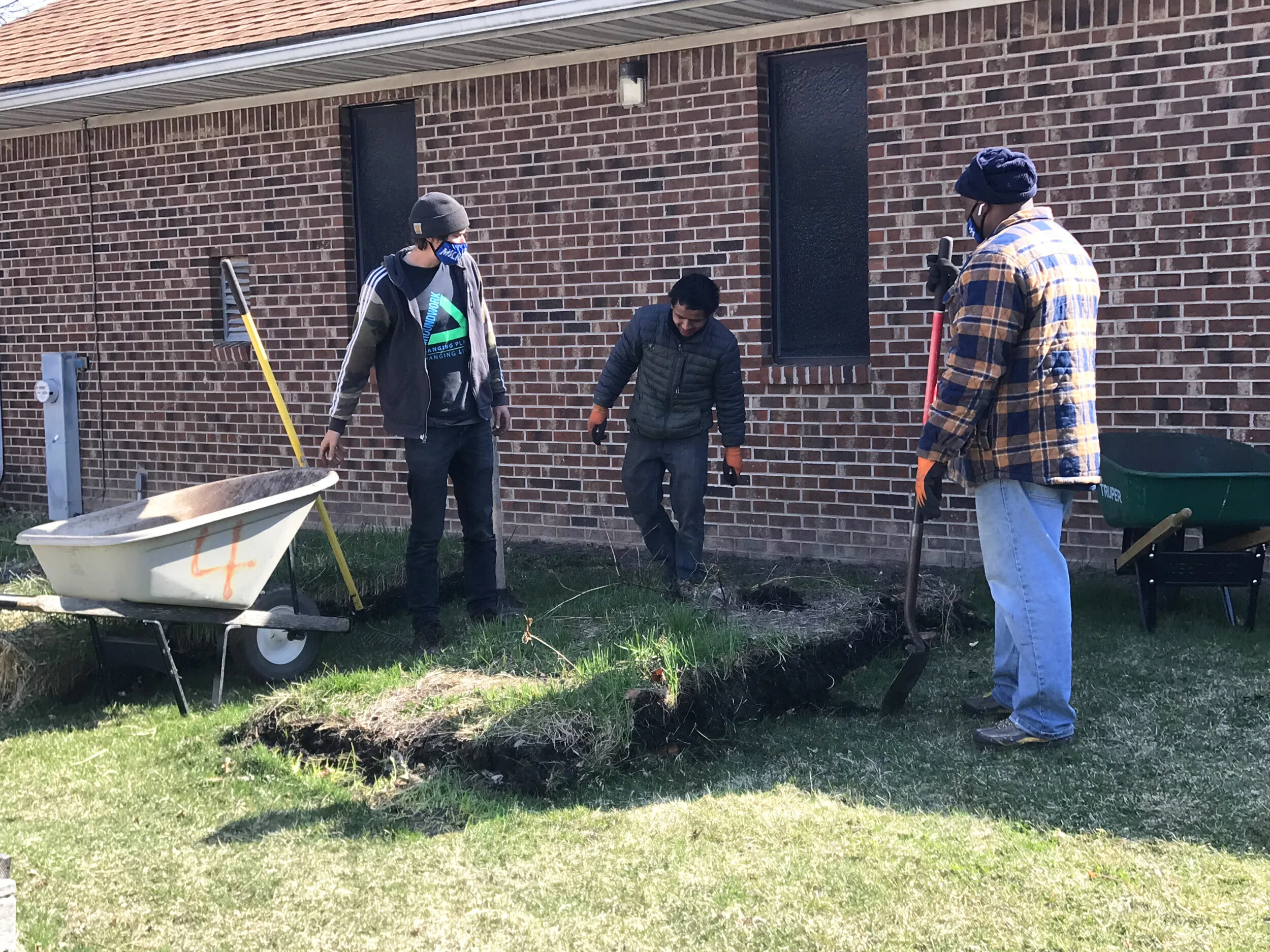  Taking out the old beds at the Solomon Community Temple garden build. 