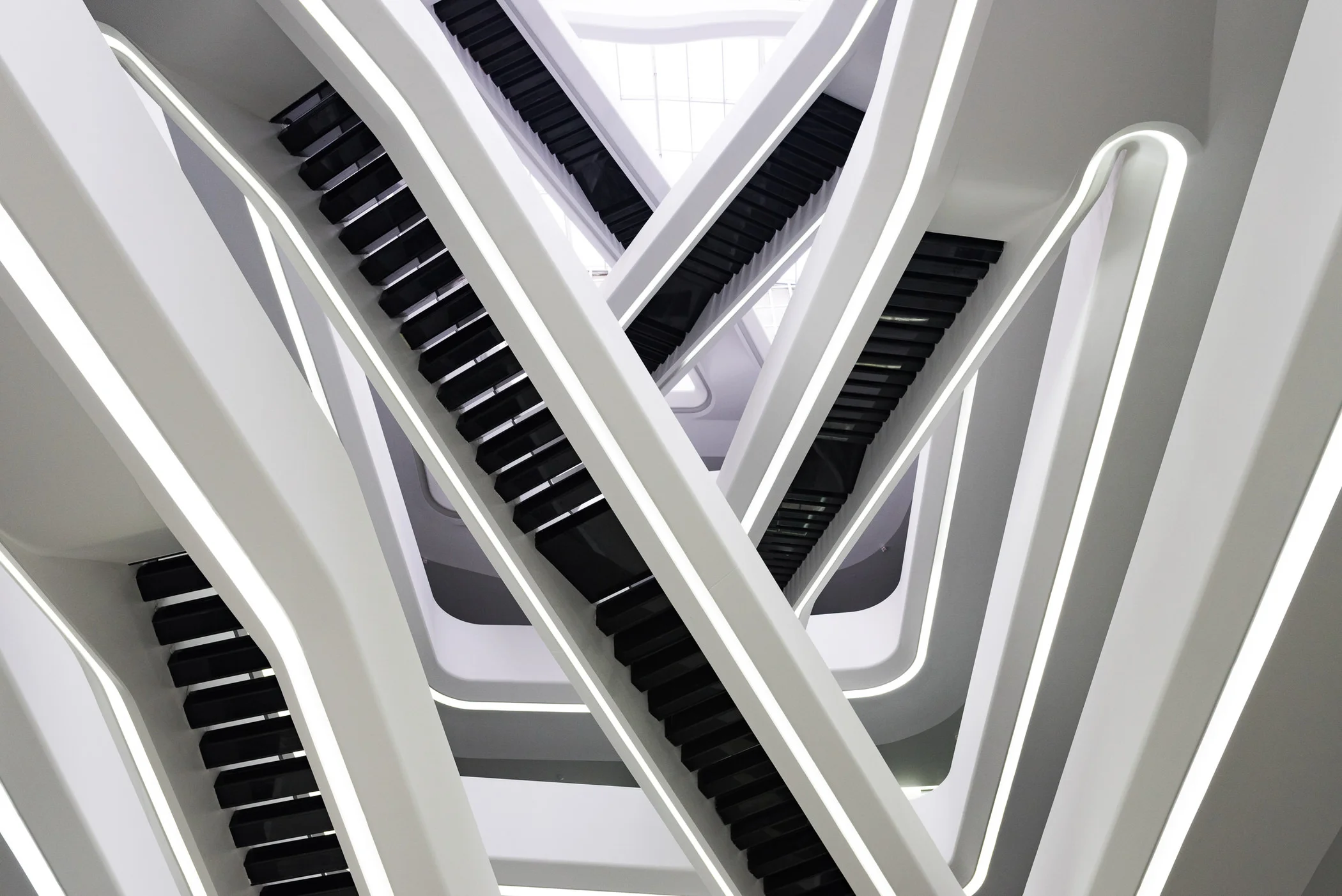 Zaha Hadid Lighting: Curvas de luz