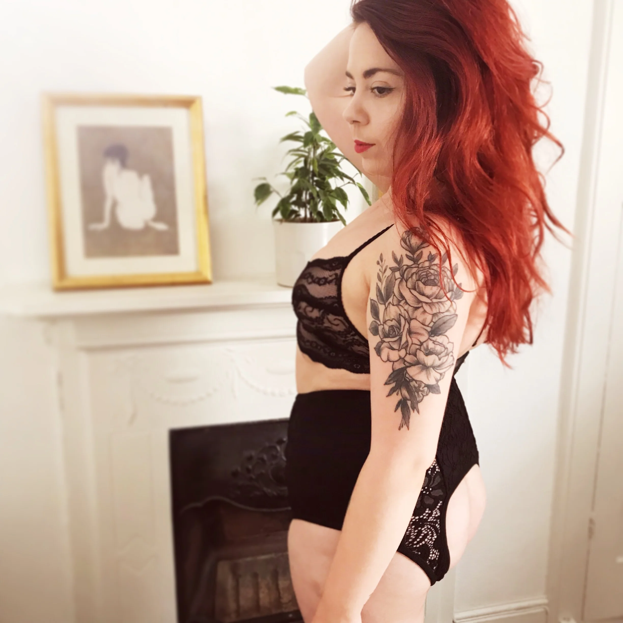 Black high waisted lace strap on harness