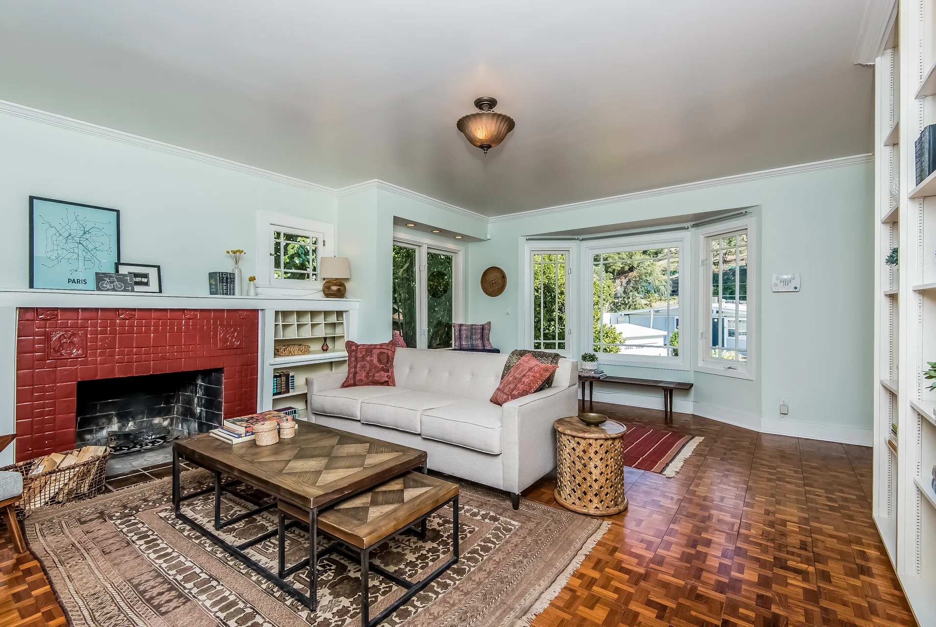 005-Living_Room-2907726-medium.jpg