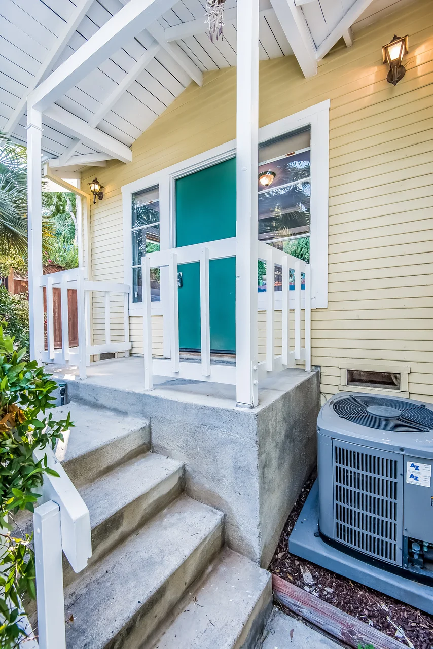 014-Side_Porch_off_Master_Bedroom-2907671-medium.jpg