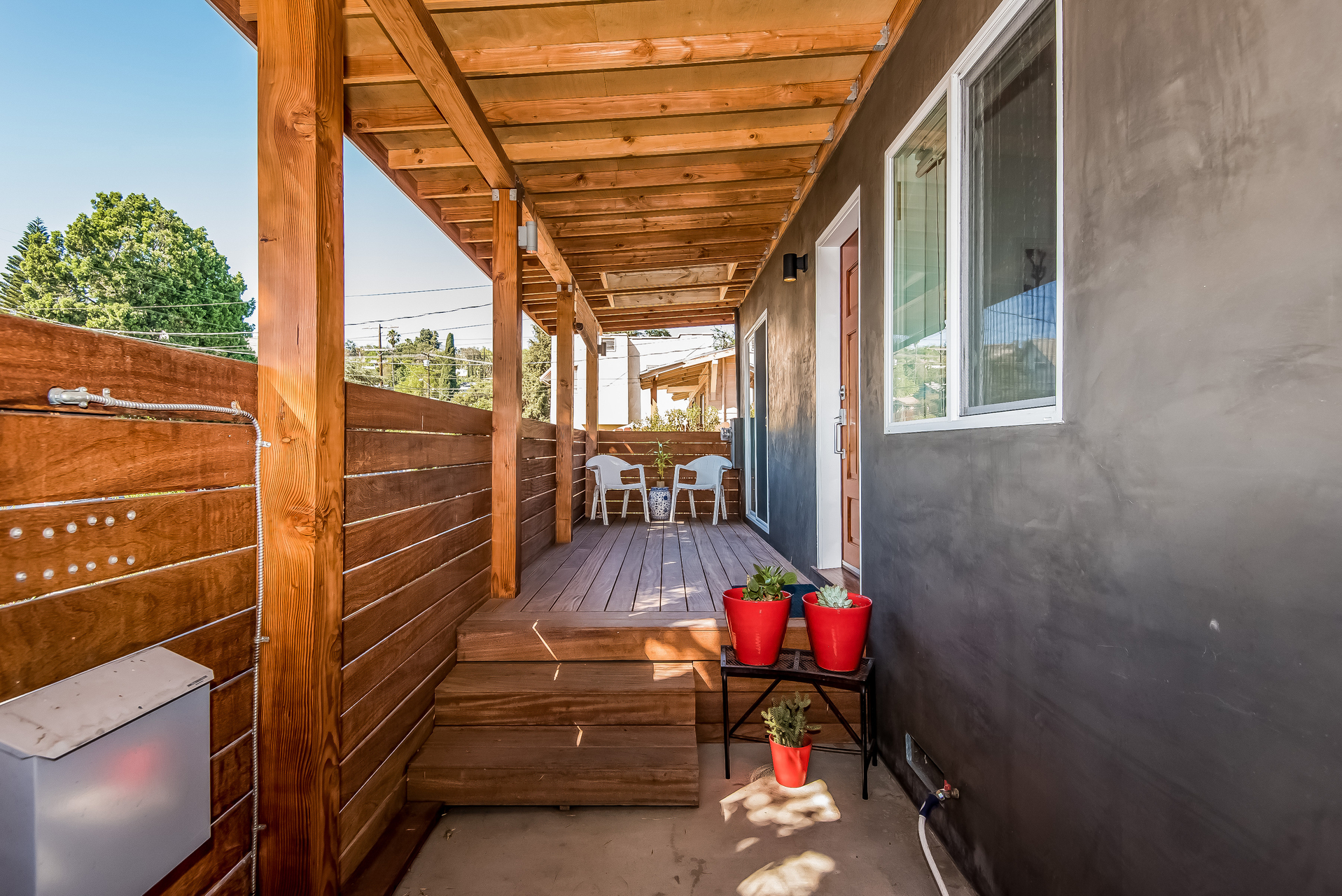 005-Covered_Porch-3114590-medium.jpg