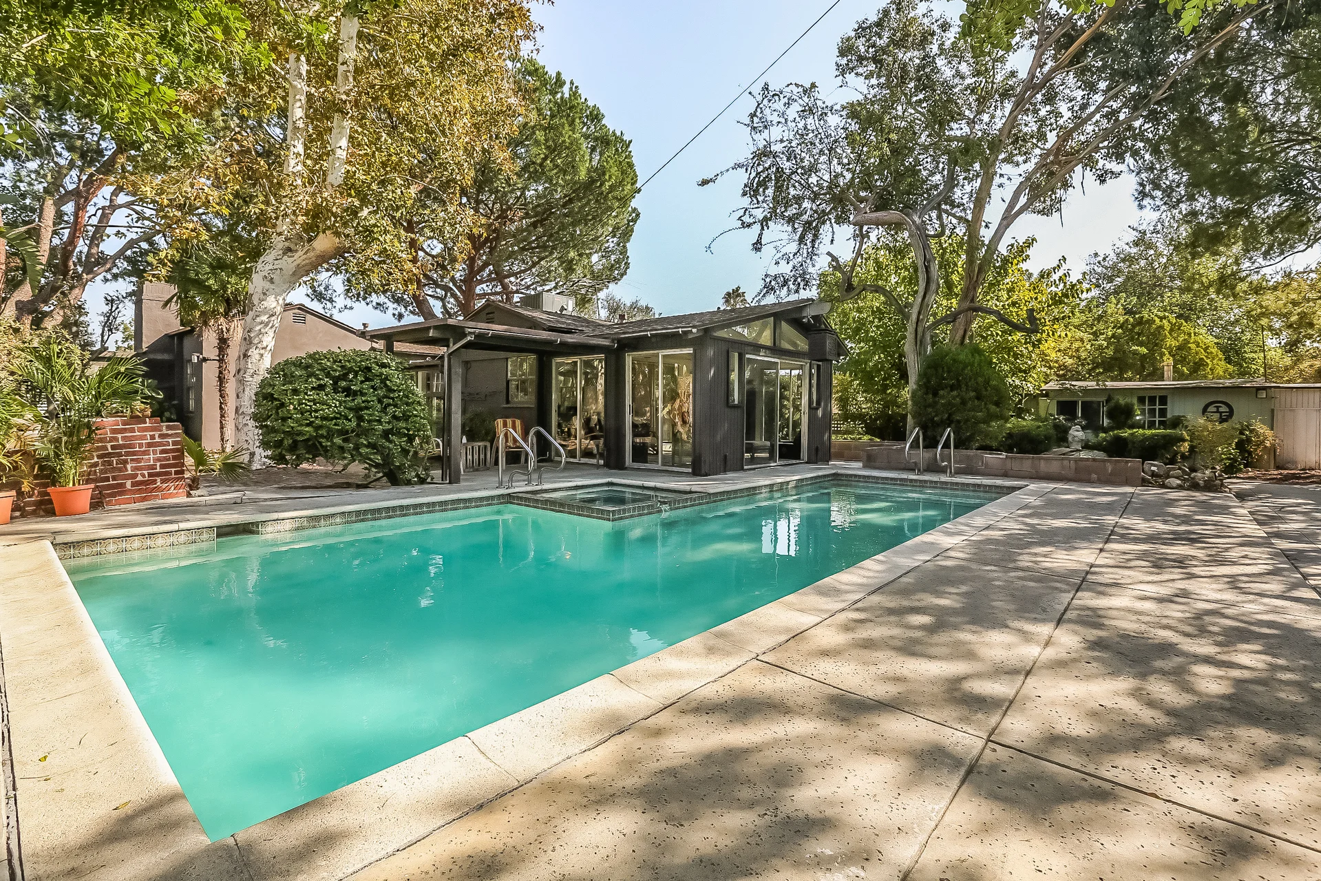 034-Exterior-755825-medium.jpg