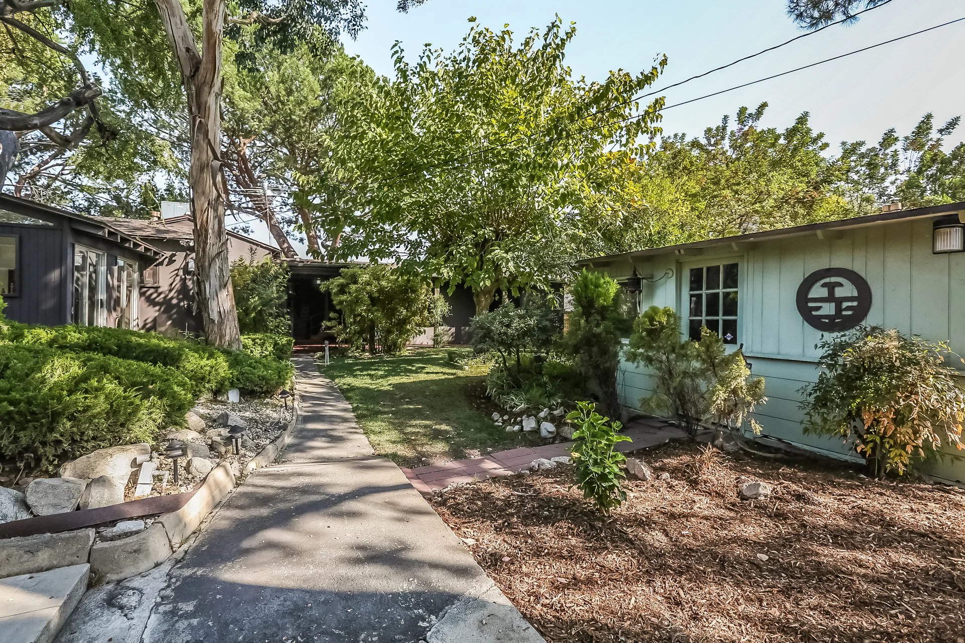 040-Exterior-755829-medium.jpg