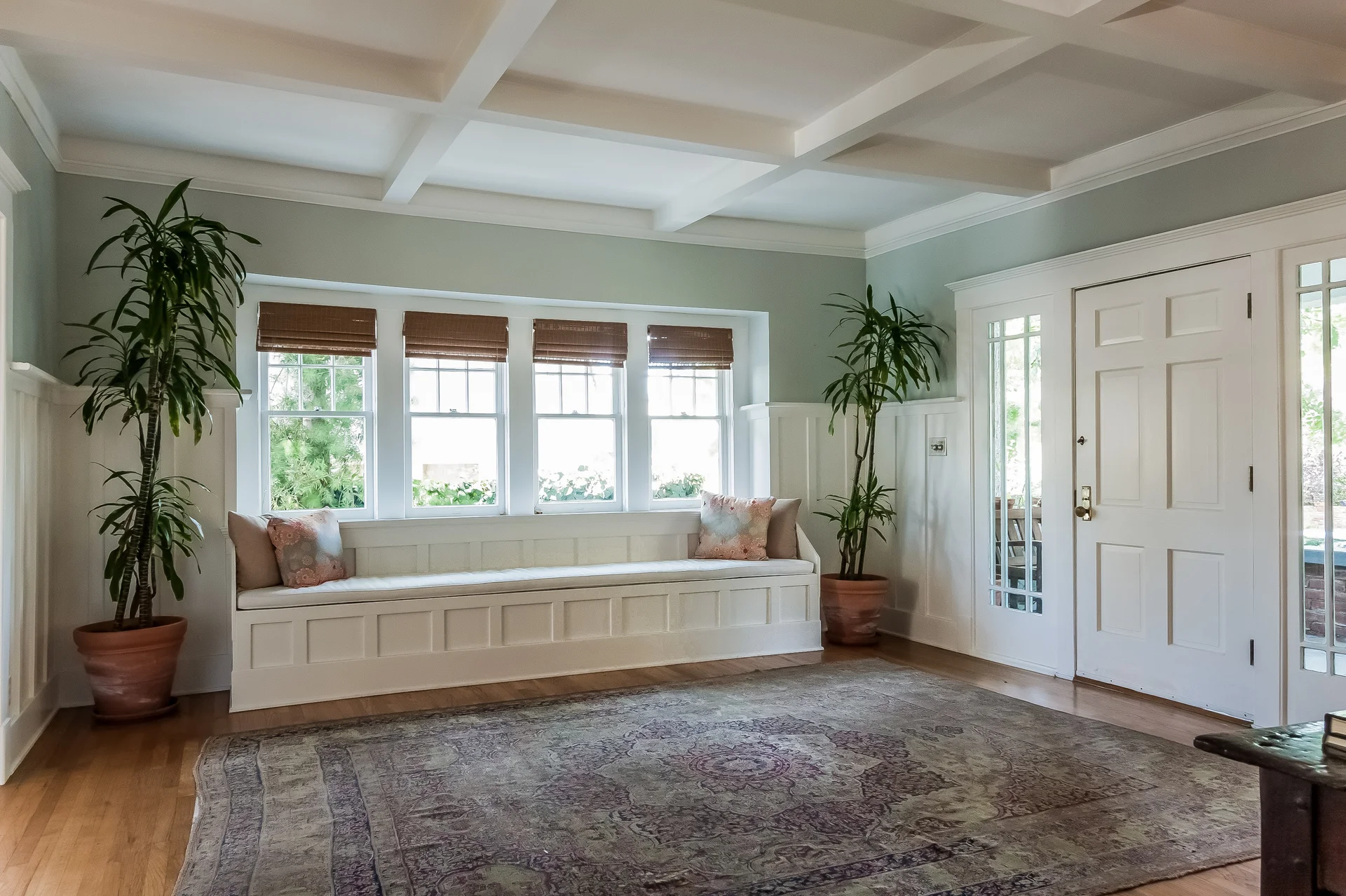 006-Living_Room-1926855-medium.jpg