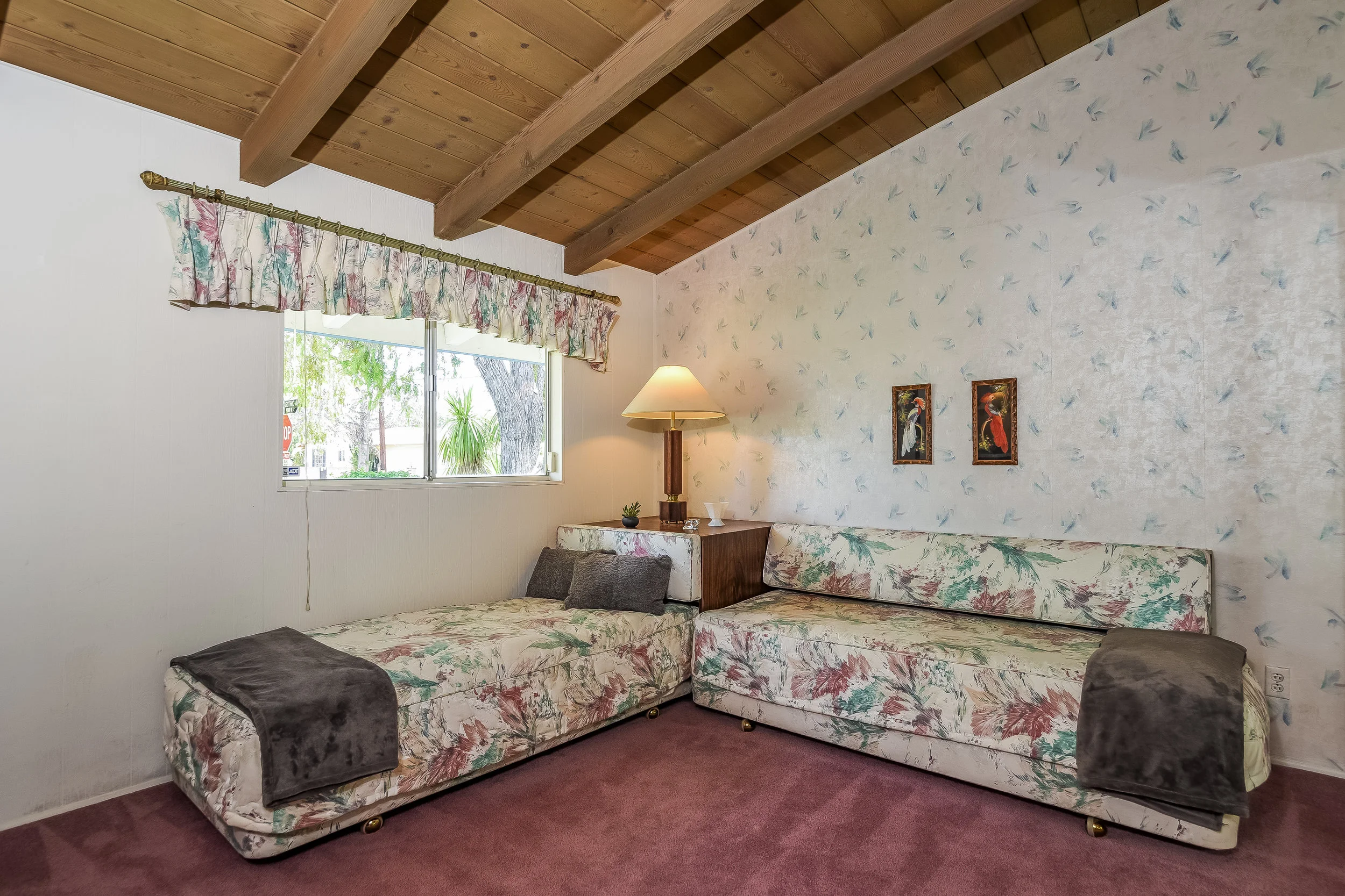 030-photo-bedroom-5877617.jpg