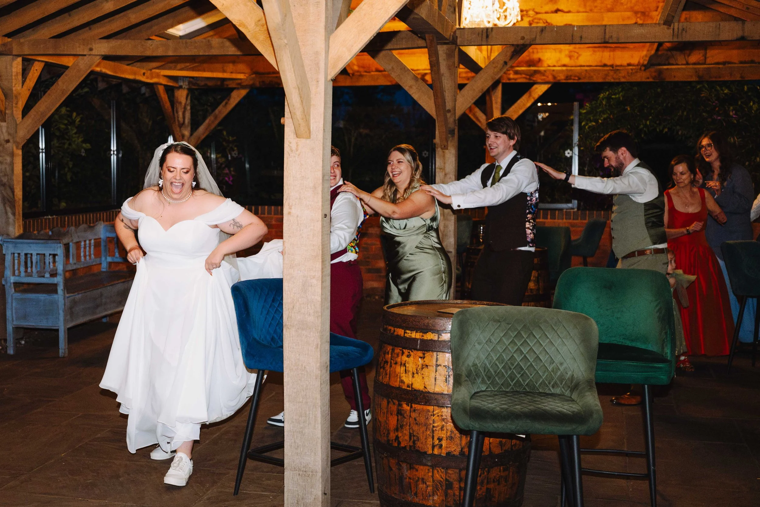 G-ARCHER-PHOTO-COTON-HOUSE-FARM-WEDDING-PHOTOGRAPHY-4077.jpg
