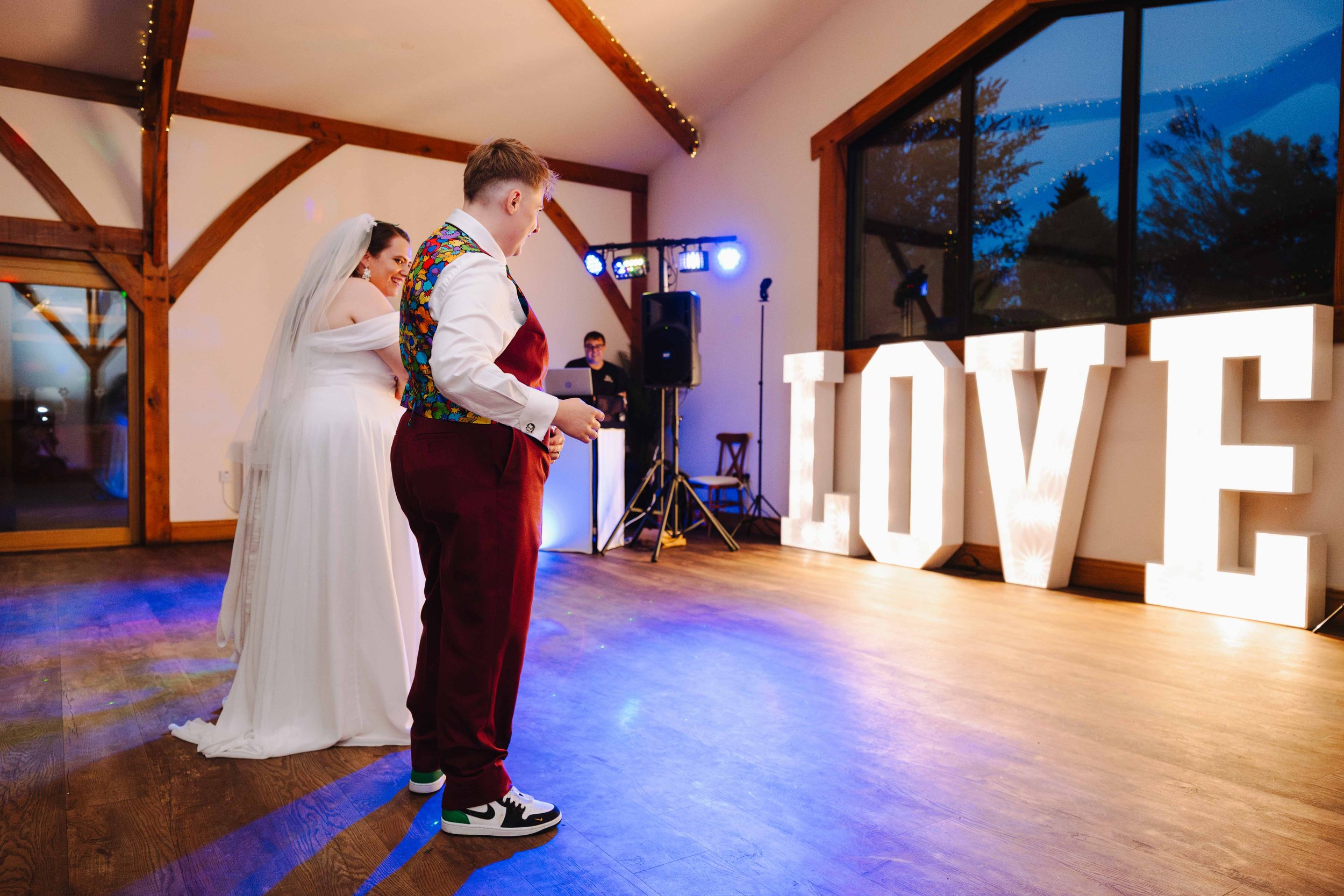 G-ARCHER-PHOTO-COTON-HOUSE-FARM-WEDDING-PHOTOGRAPHY-3939.jpg