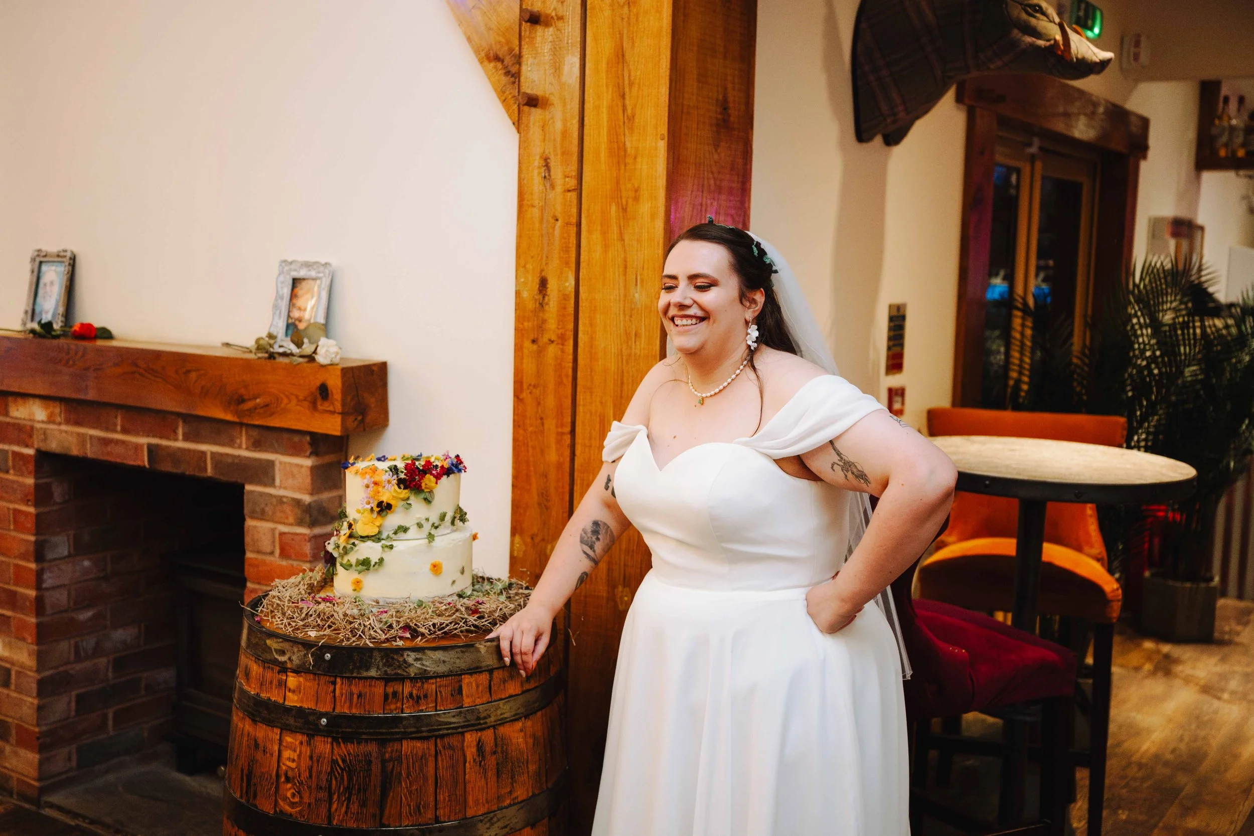 G-ARCHER-PHOTO-COTON-HOUSE-FARM-WEDDING-PHOTOGRAPHY-3852.jpg