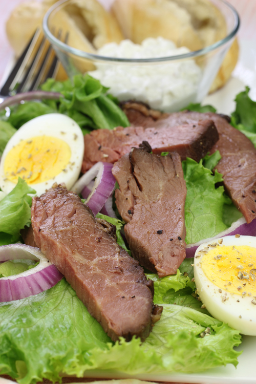 london-broil-roast-beef-salad.jpeg