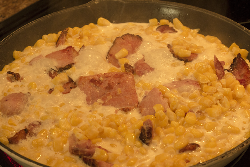 cream-style-corn-in-skillet.png