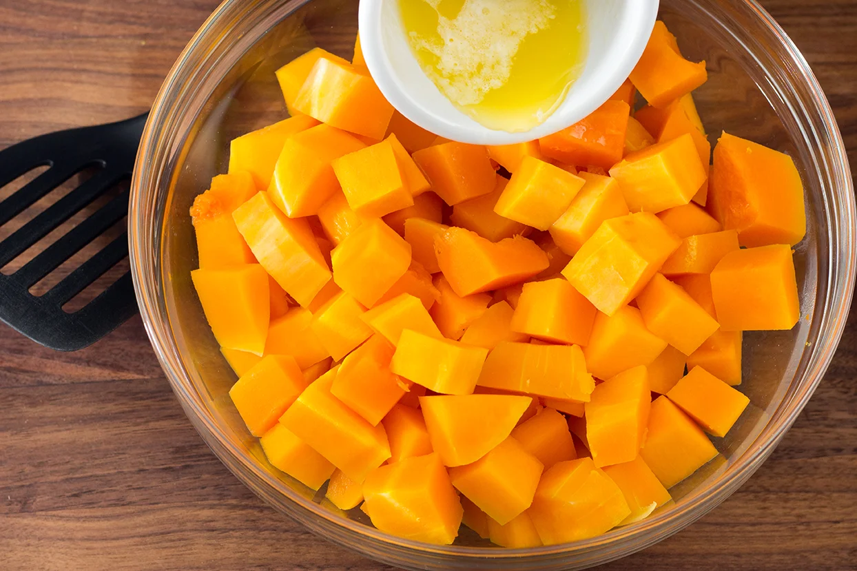 Butter Pooring on Butternut Squash-2840.jpg