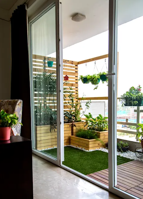 Free standing built-in wall garden source