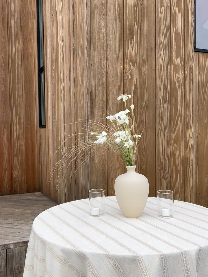 Quiet cocktail hour moments @searanchlodgeca with @callistaandco for K&amp;W 🌬️