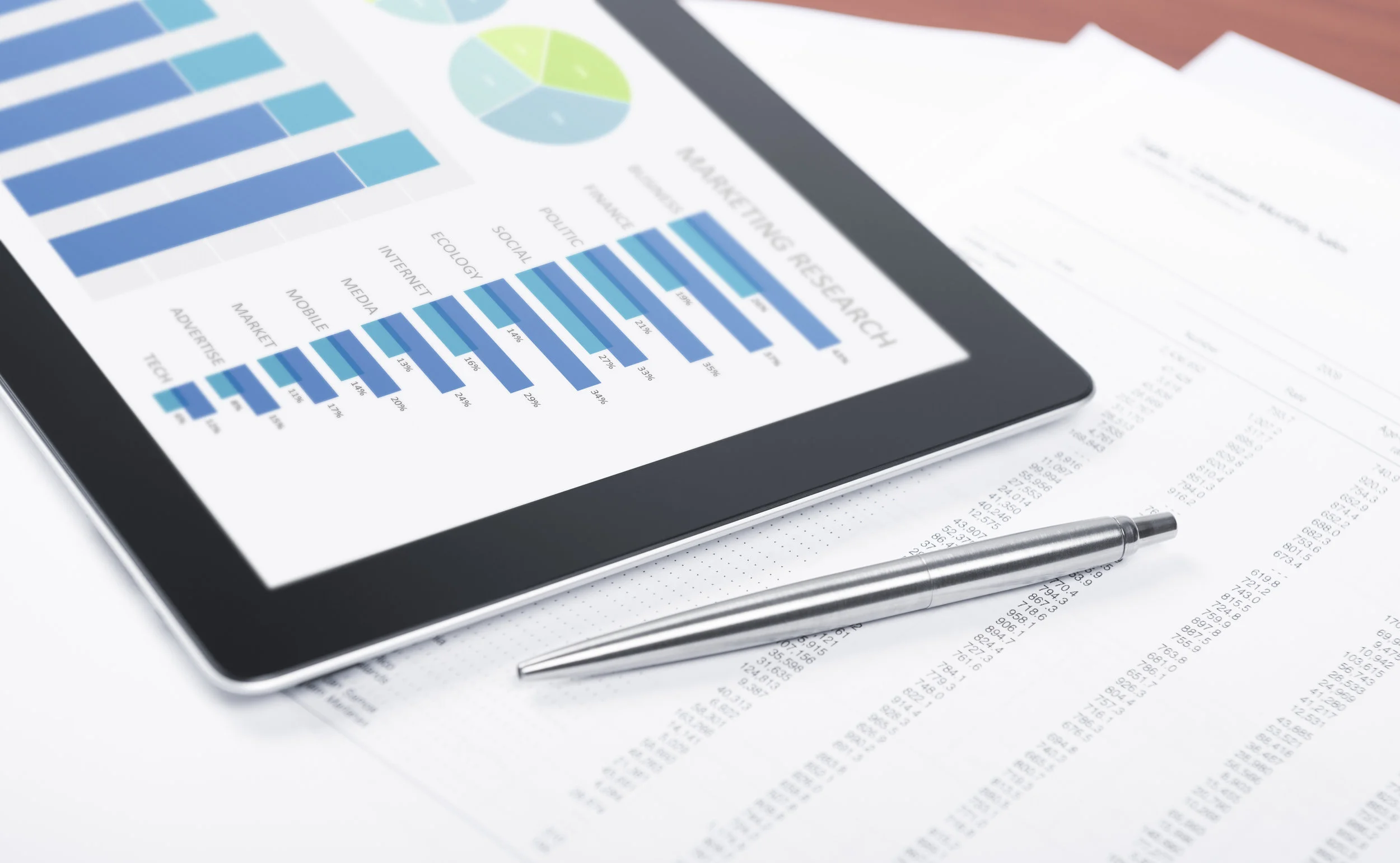 business-charts-on-digital-tablet-PQ98AKX.jpg