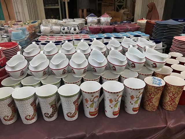 Mug Cantik Motif Natal ⛄☃️🎄🎄
.
.
Mau kasih gift special di hari natal ? Atau mau mencari parcel natal yg cantik &amp; istimewa untuk kerabat, saudara, &amp; sahabat ?
Kami punya solusinya !!
Kami menyediakan *Paket Hampers Mini &amp; Paket Dinner S