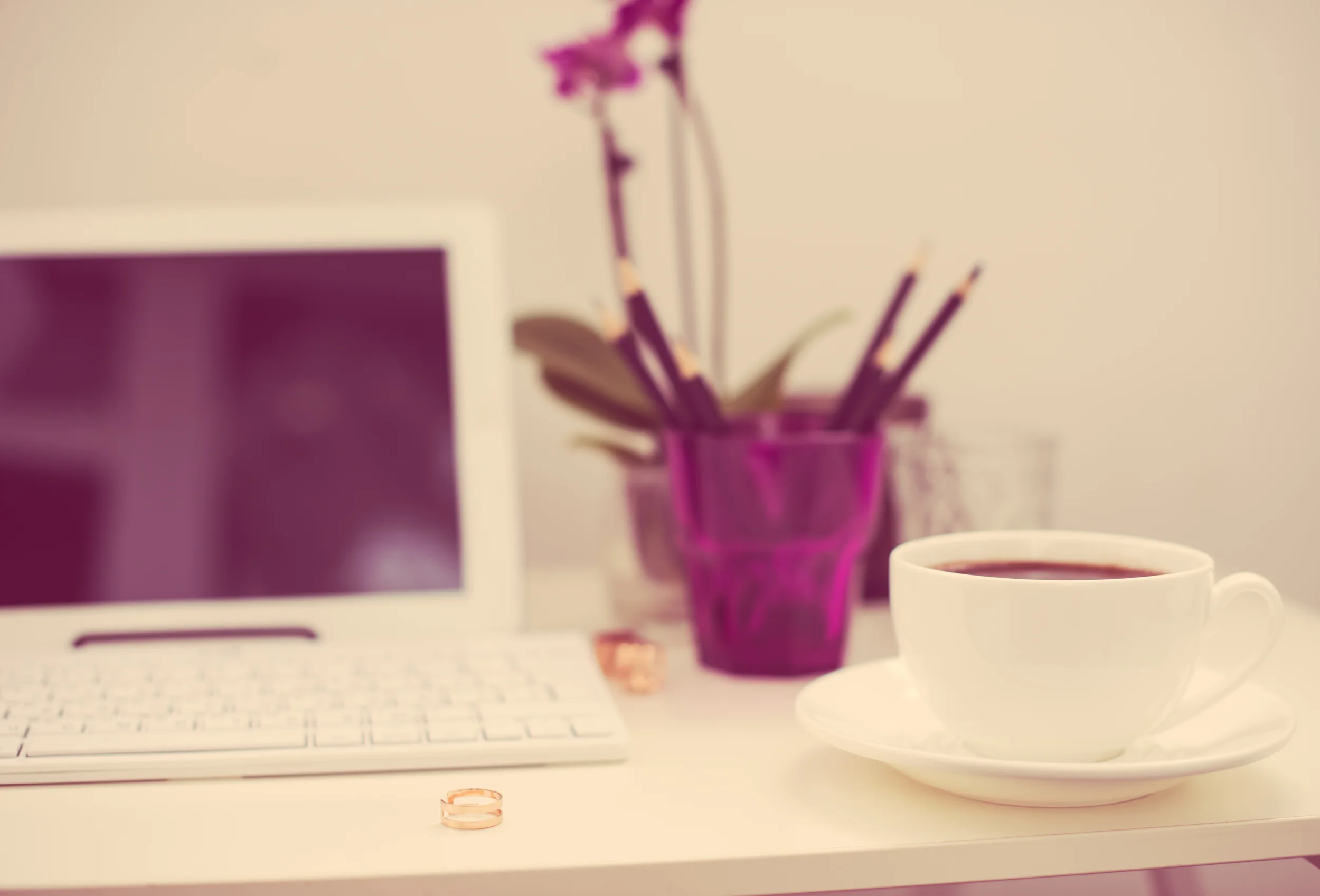 bigstock-hipster-office-closeup-116105633.jpg