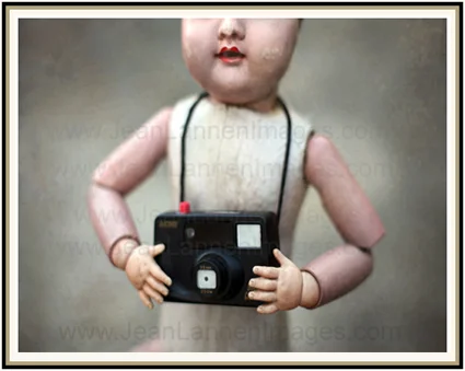 16 DollCameraborders425.jpg