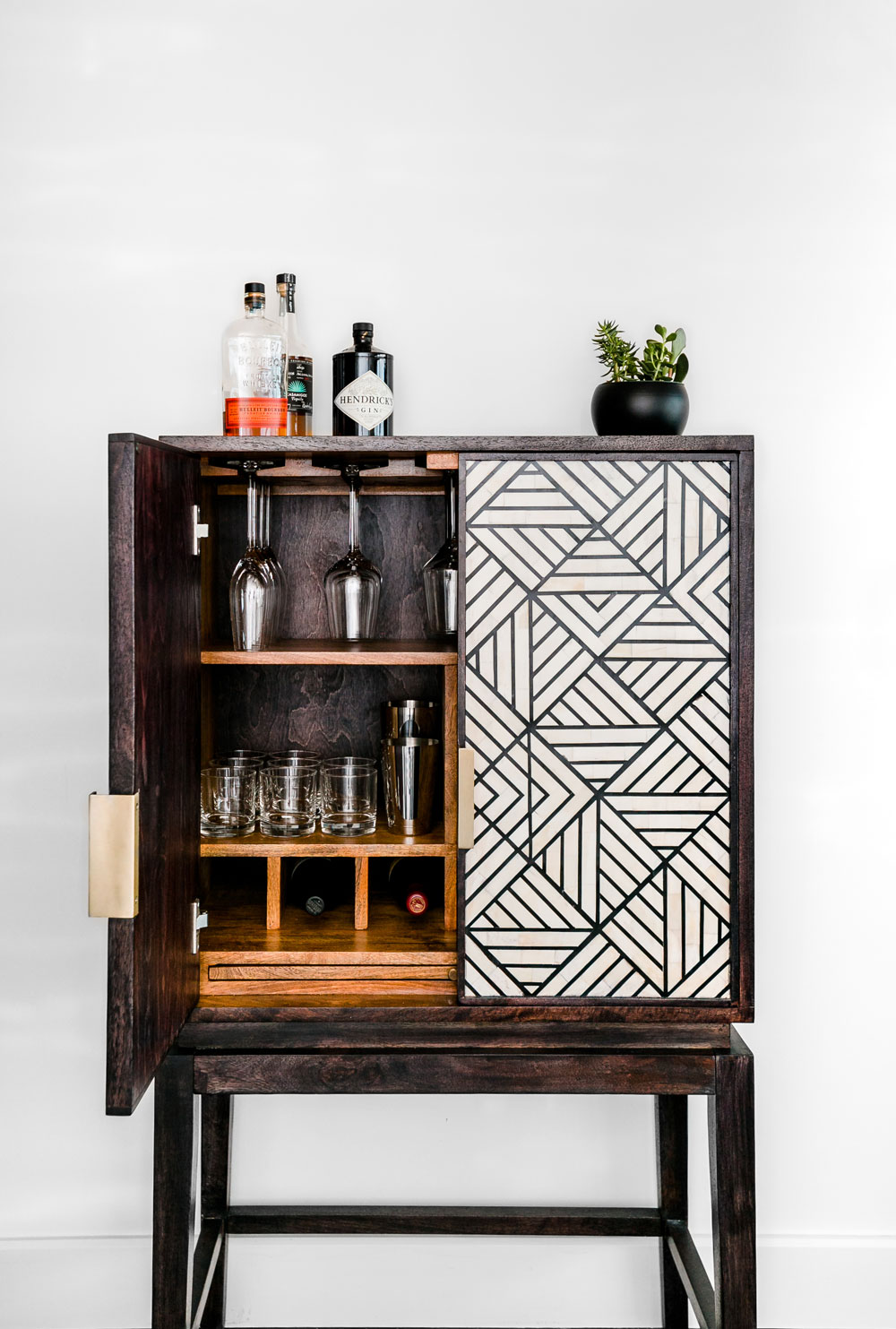 Stylish Geometric Pattern Bar Cabinet