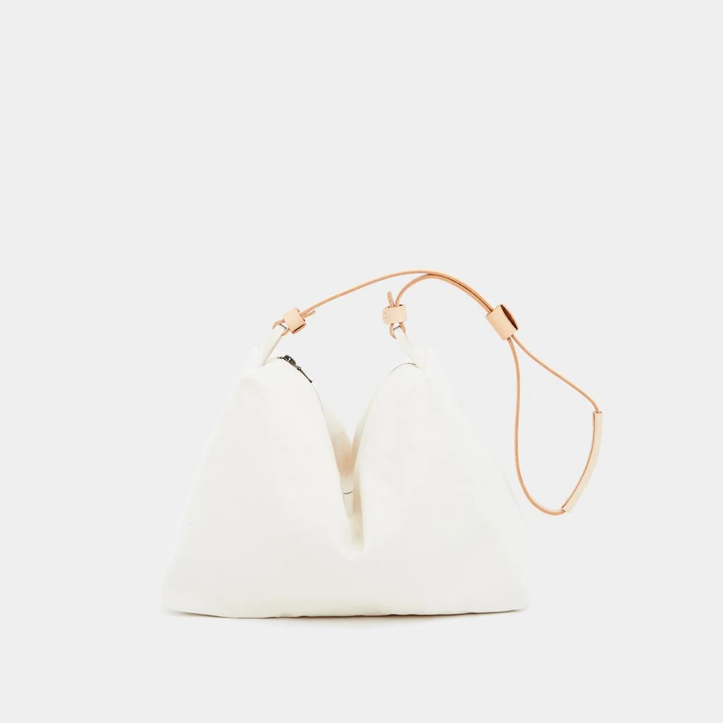 thisispaper-parachute-bag-medium-off-white-01.jpg