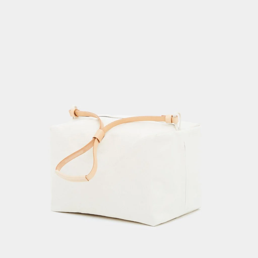 thisispaper-parachute-bag-medium-off-white-03.jpg