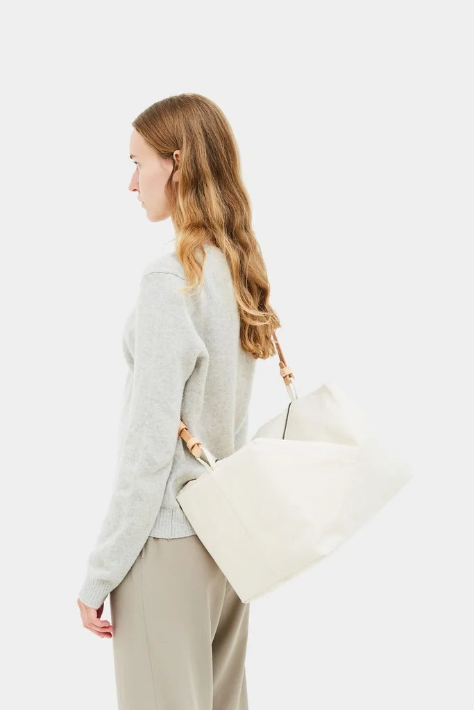 thisispaper-parachute-bag-medium-off-white-07.jpg