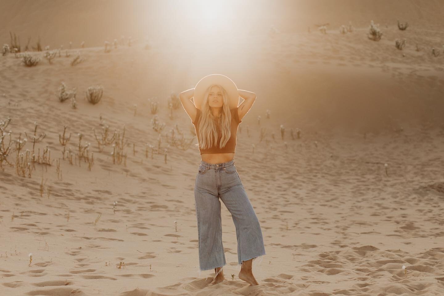 just a girl in the dunes xx