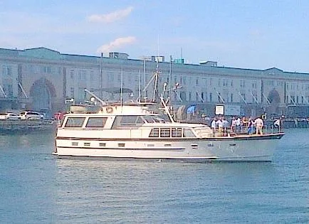 MV Timeless, off Liberty Wharf - Aug 2, 2018! .jpg