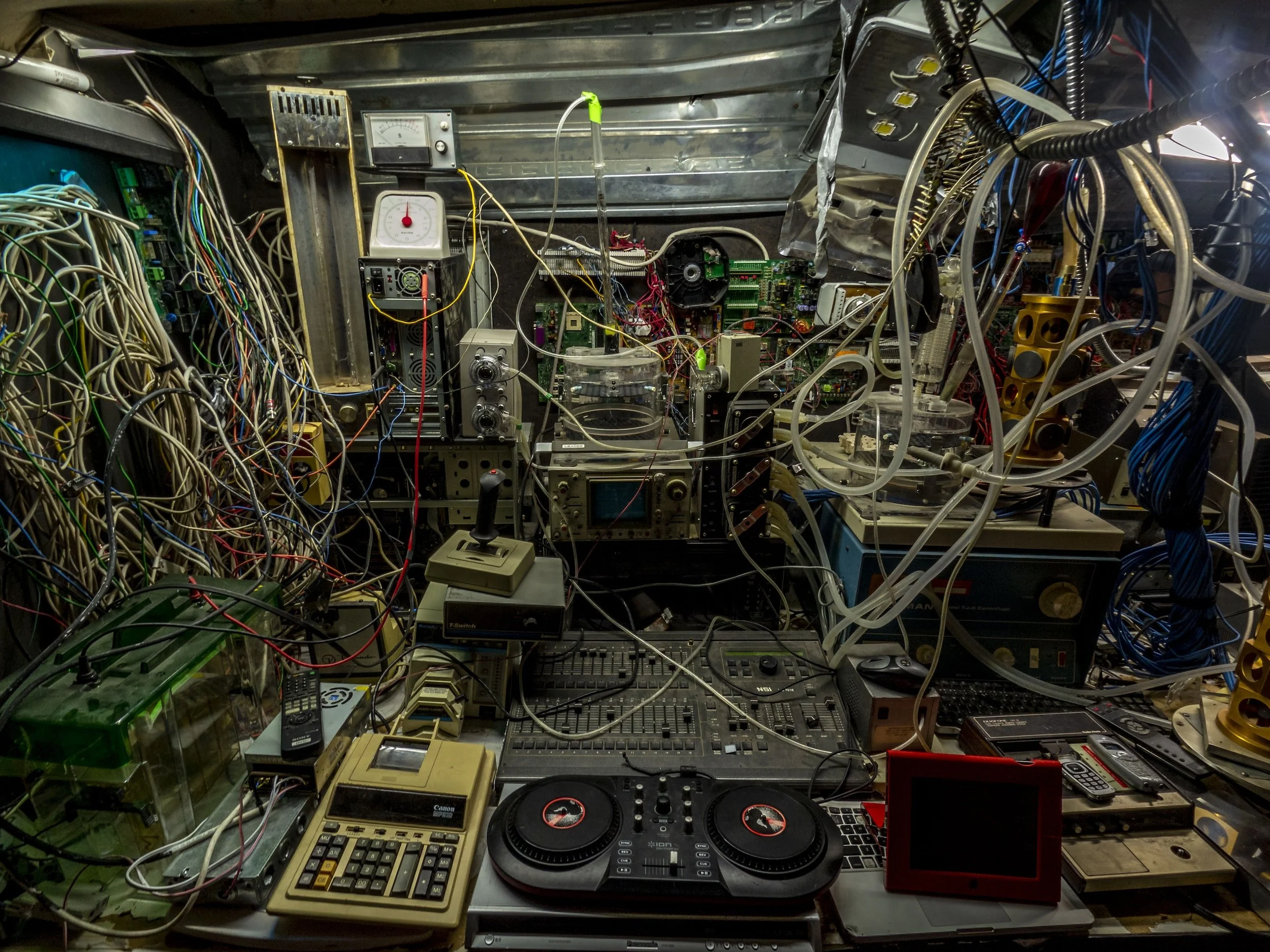 CIO Toolkit.  "We do your mess for less"