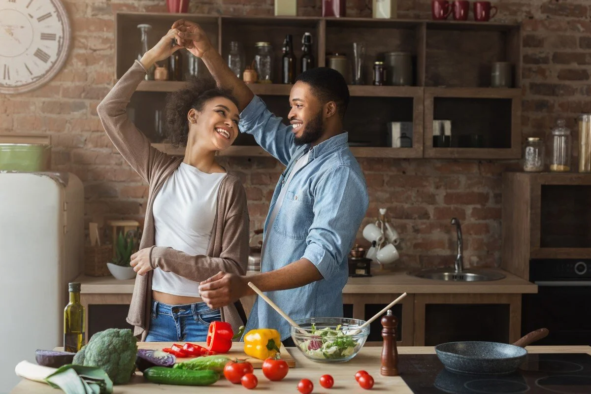 couple cooking vegetarian tlmx.jpg