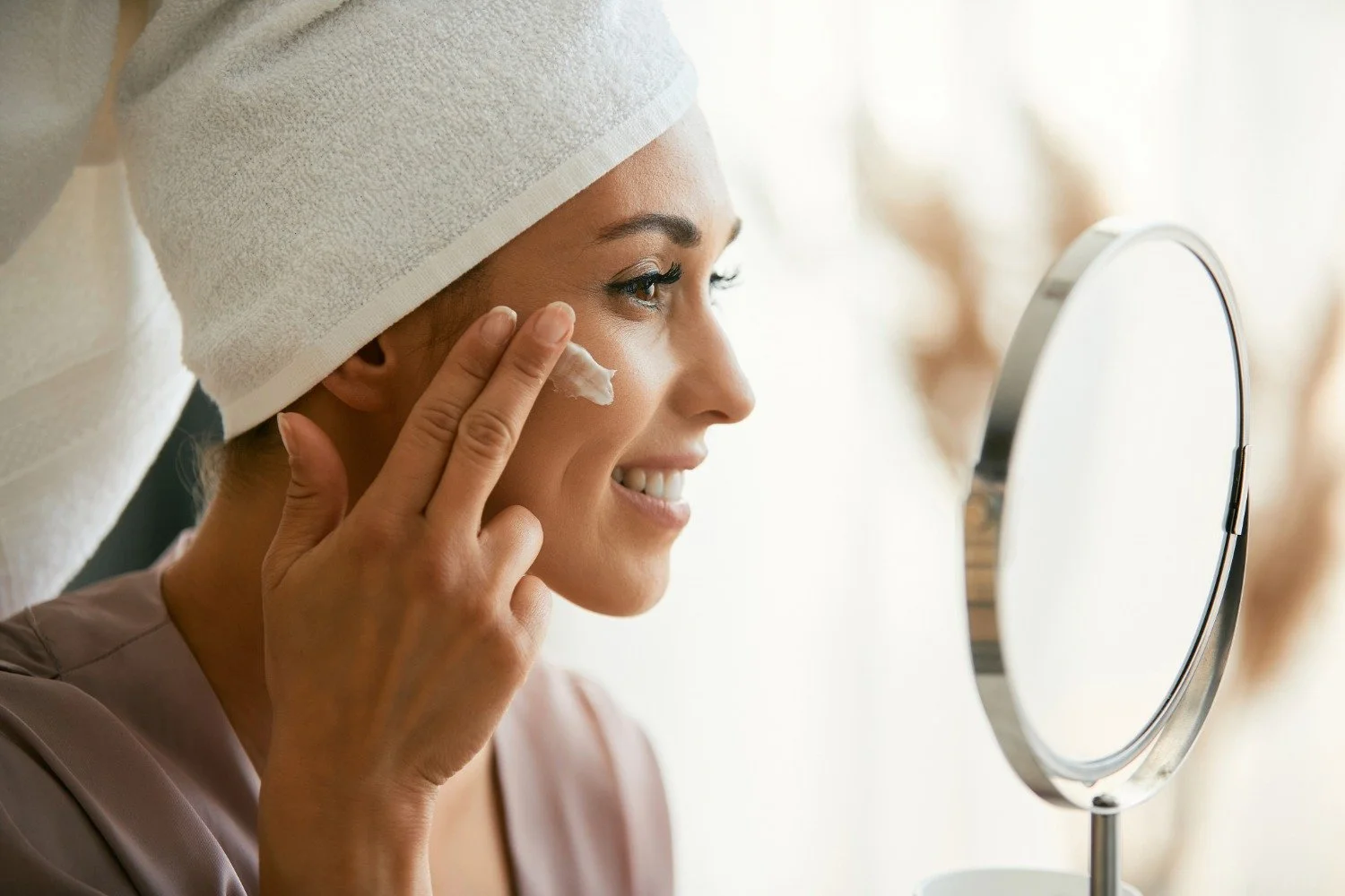 How to Transition Your Skincare Routine from Winter to Spring: 10 Expert Tips