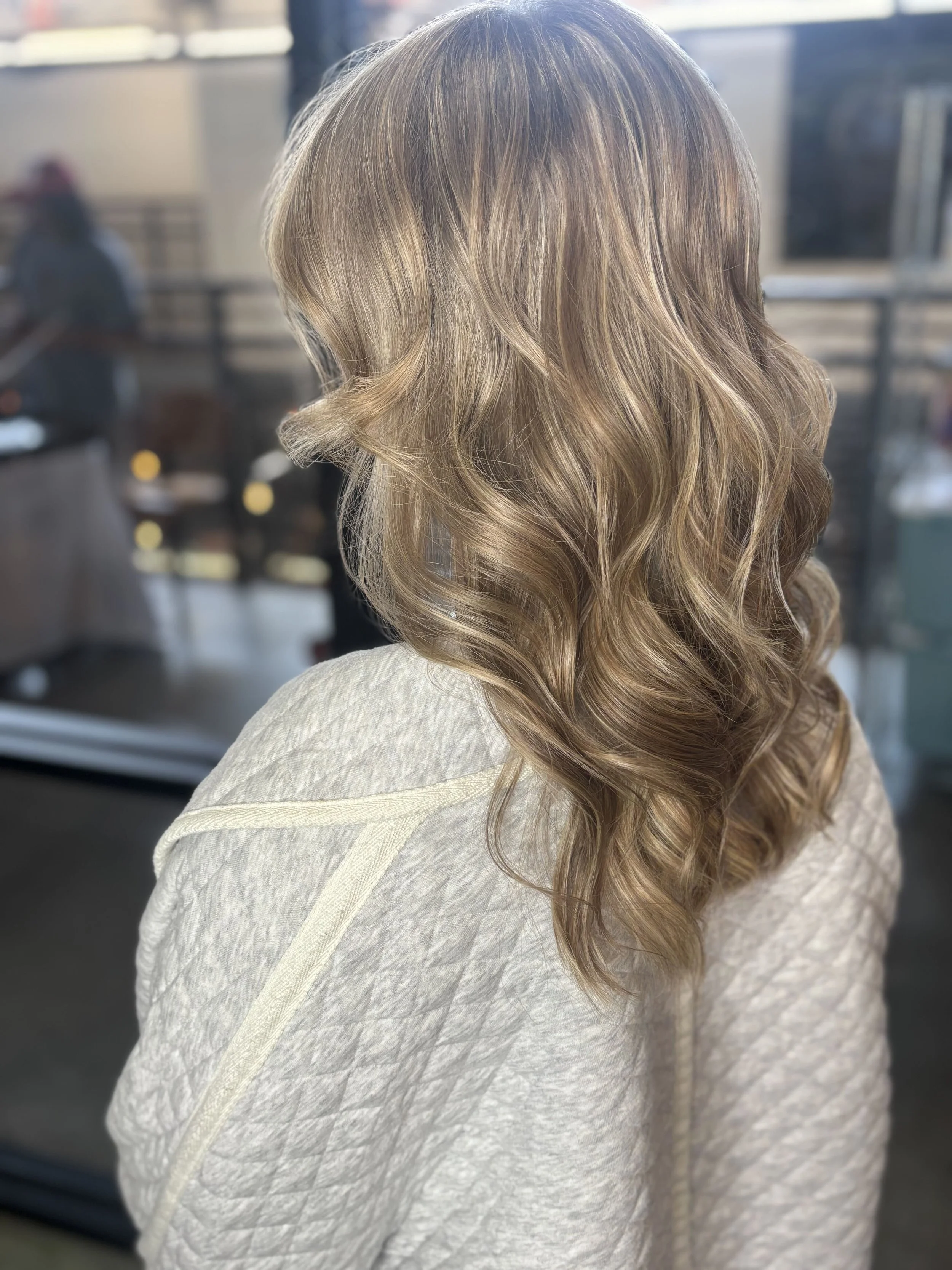 aurora-hair-stylist-megan-schoales-dimensional-bronde-hair.jpg
