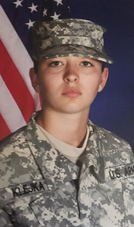 army1.jpg