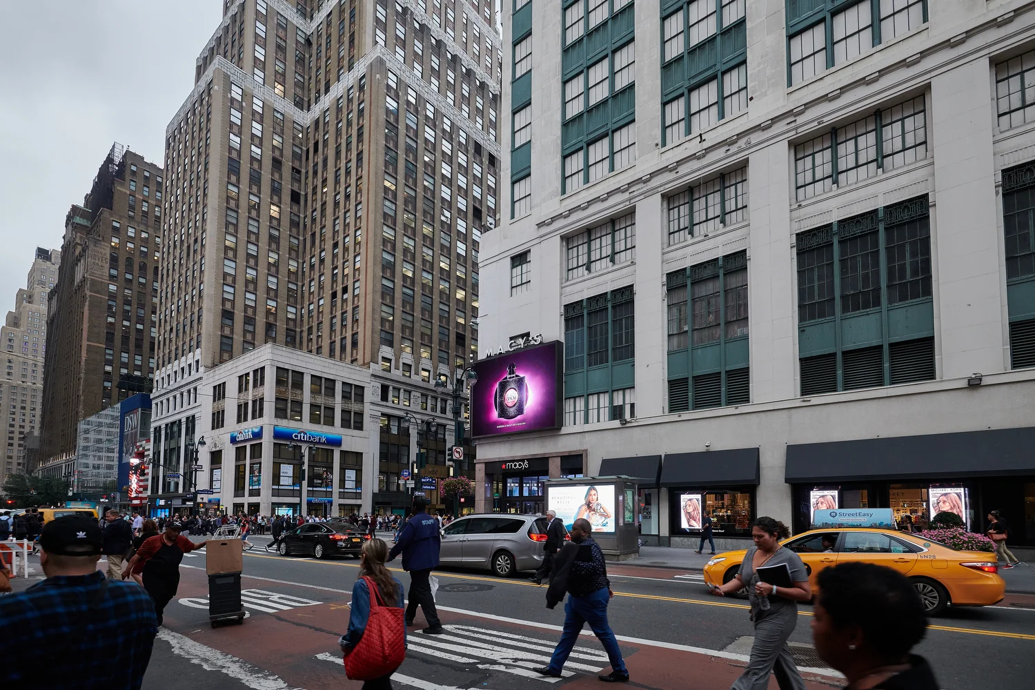 20180913_Macys_Loreal_YSL_0205 1.JPG
