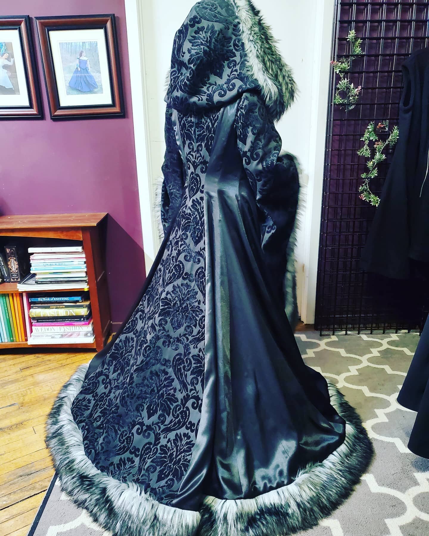 Shipped this off for a photoshoot today 🖤🖤 #costumedesigner #fauxfurcoat #gothiccoat #gothfashion #gothviking #vikingdress #gothcoat #mnmade