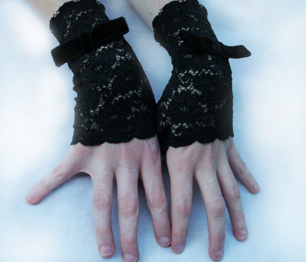 KMKDesigns | Ethical Custom Dress Designers | Custom Costume Designer | Ethical Fashion Designer | St. Paul, MN - Black Lace Fingerless Gloves