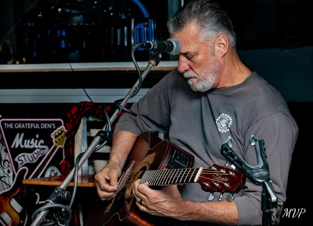 Live Music Inside: Chuck Kelsey